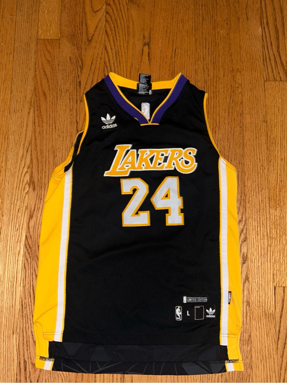 Youth Adidas NBA LA Lakers Kobe Bryant Limited Edition Basketball  Jersey Size L